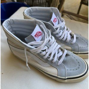 Vans High Tops Size US Men’s 8 & US Women’s 9.5